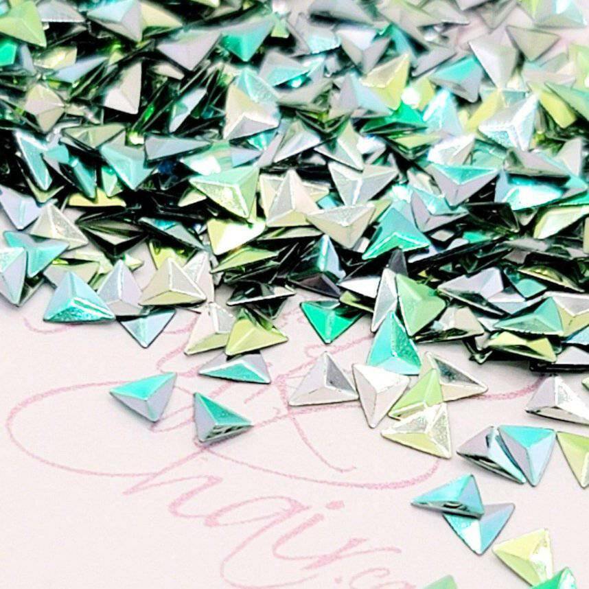 3D Triangle, Jade (269/497 - thePINKchair.ca - Glitter - thePINKchair nail studio