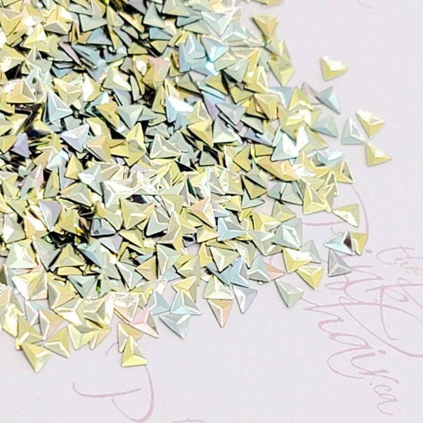 3D Triangle, Jasper (271/498) - thePINKchair.ca - Glitter - thePINKchair nail studio