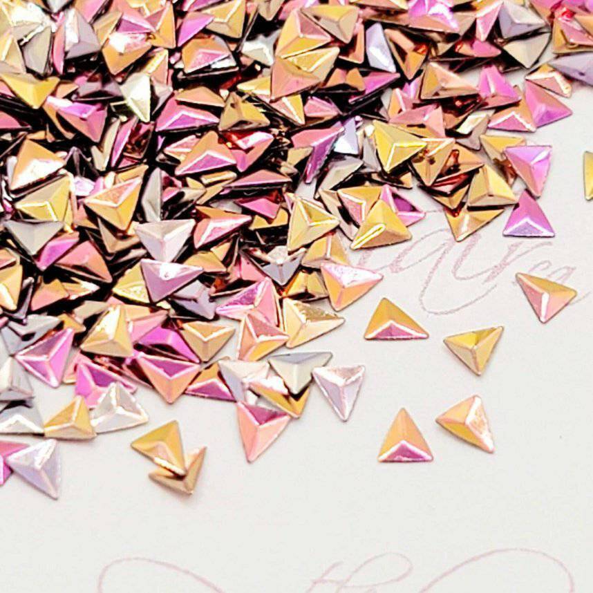 3D Triangle, Topaz (263) - thePINKchair.ca - Glitter - thePINKchair nail studio