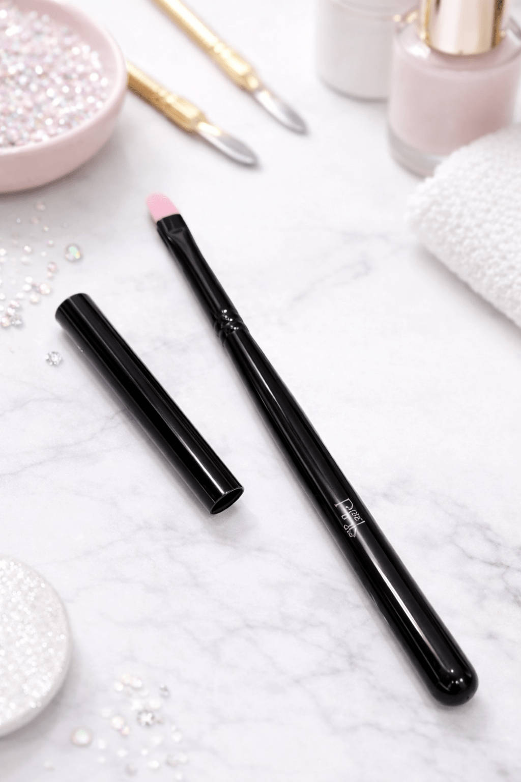 6 Oval Gel Brush – thePINKchair Edition - thePINKchair.ca - Brushes - thePINKchair.ca