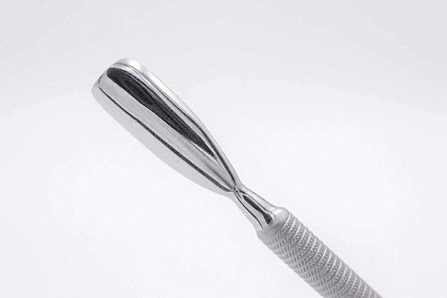 Cuticle Pusher and Nail Cleaner Expert 30 Type 4 by Staleks - thePINKchair.ca