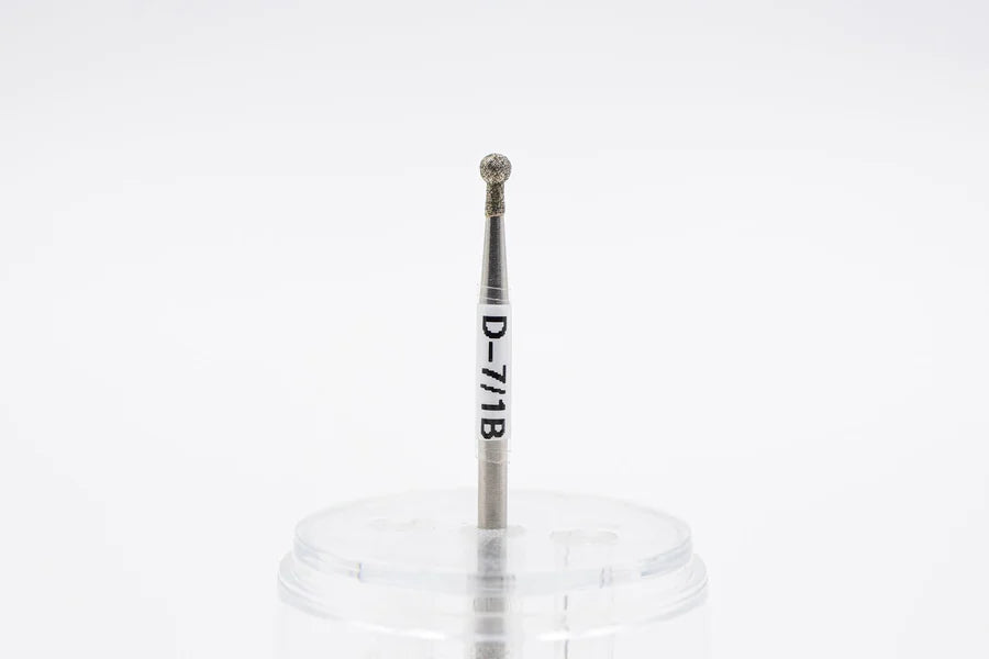 Diamond drill bit D-7/1, size 2.5x2.3 mm.