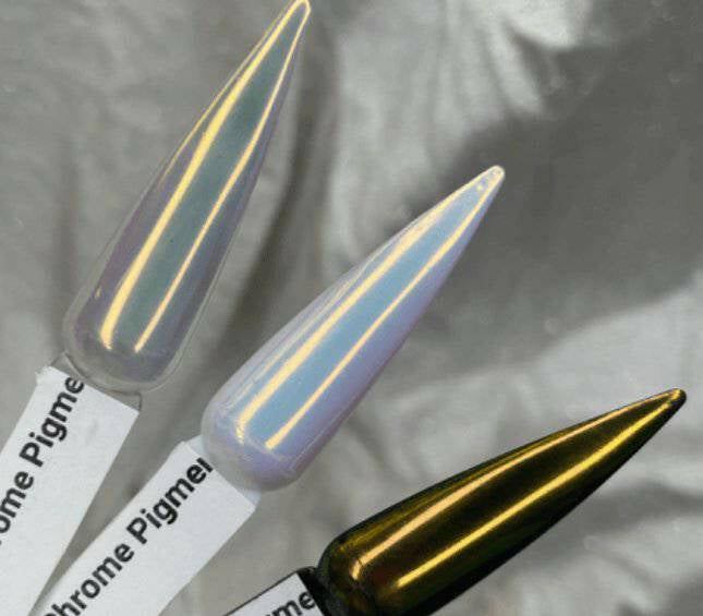 Hot Topic, Chrome Pigment by thePINKchair - thePINKchair.ca - Nail Art - thePINKchair nail studio