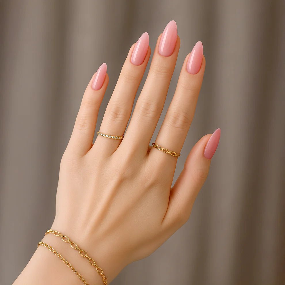 LG5095 Under The Covers - thePINKchair.ca - gel polish - Chaun Legend