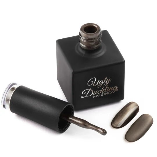 NOTRE DAME - Cat Eye GEL POLISH #385 - thePINKchair.ca - Gel Polish - Ugly Duckling