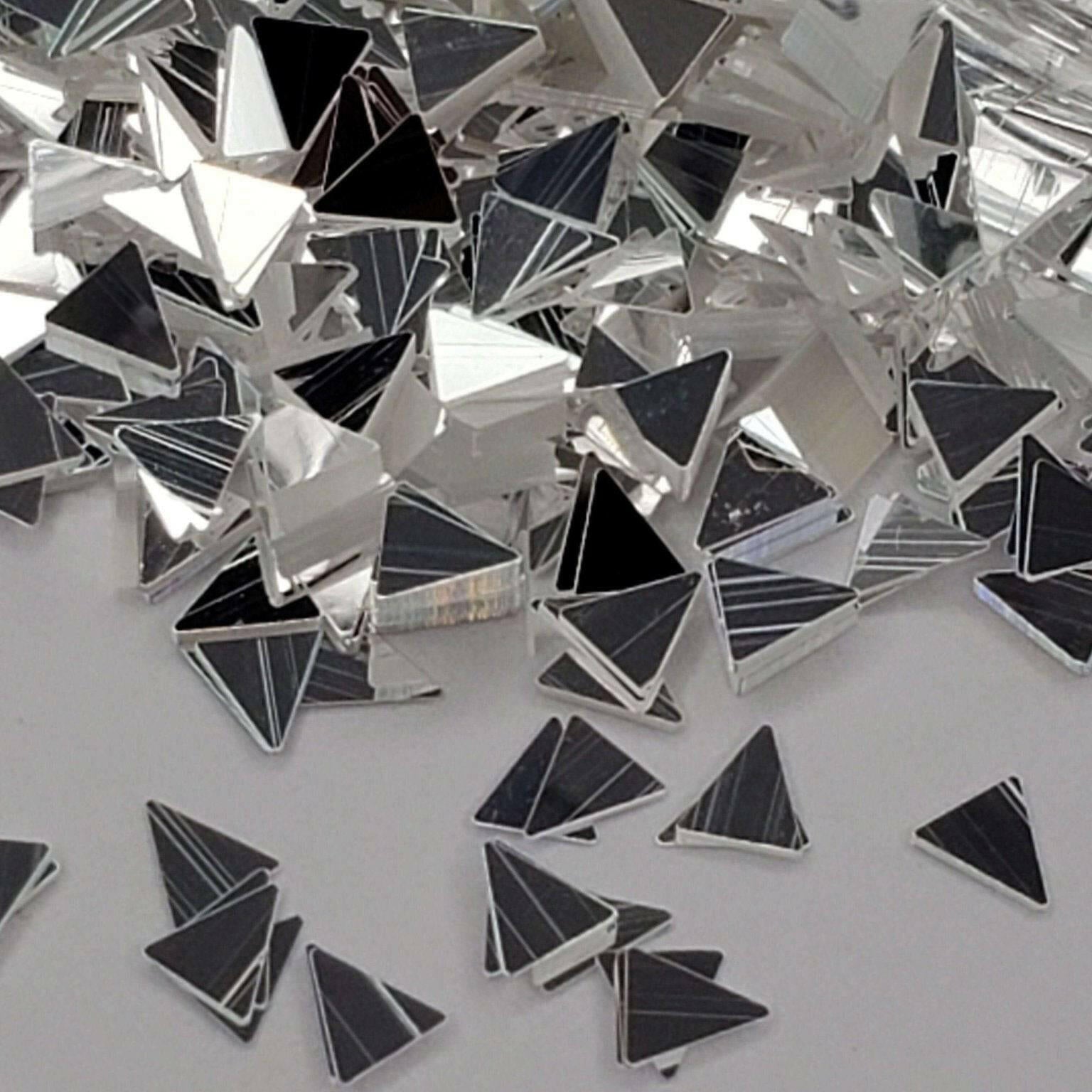 White Chrome Triangle, Glitter (131) - thePINKchair.ca - Glitter - thePINKchair nail studio